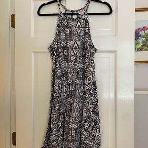 Black and White Design High Neck Dress